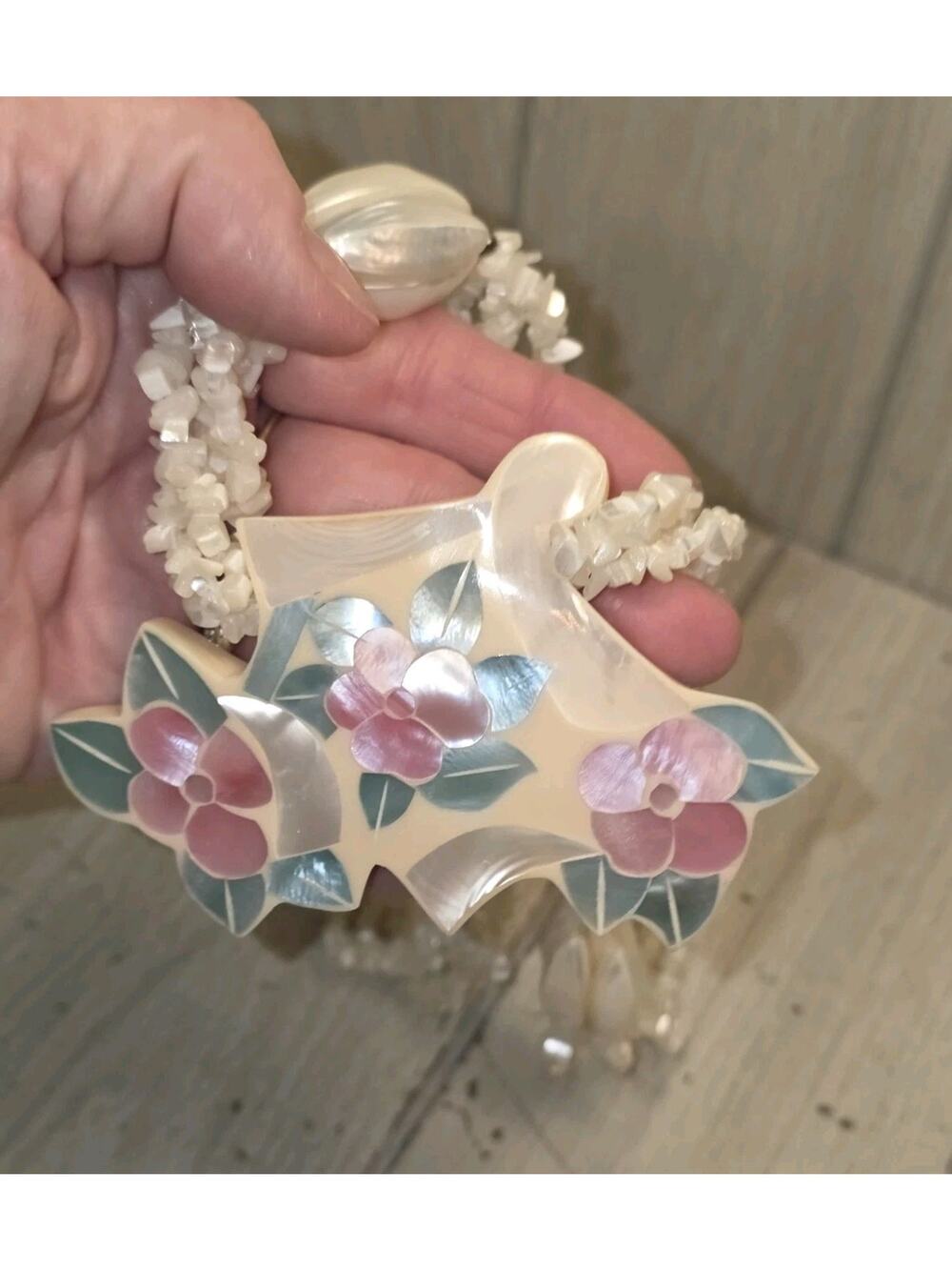 Vintage 50s-60s Mother Of Pearl Inlay Floral Shell Statement Necklace Abalone